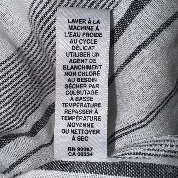 Saks Fifth Avenue Black grey and White Striped off the shoulder Blouse. Size M - Picture 5 of 9